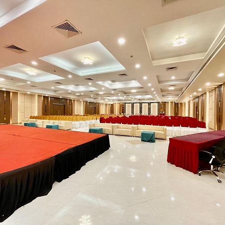 The Elite Lucknow Convention Hotel Exterior photo