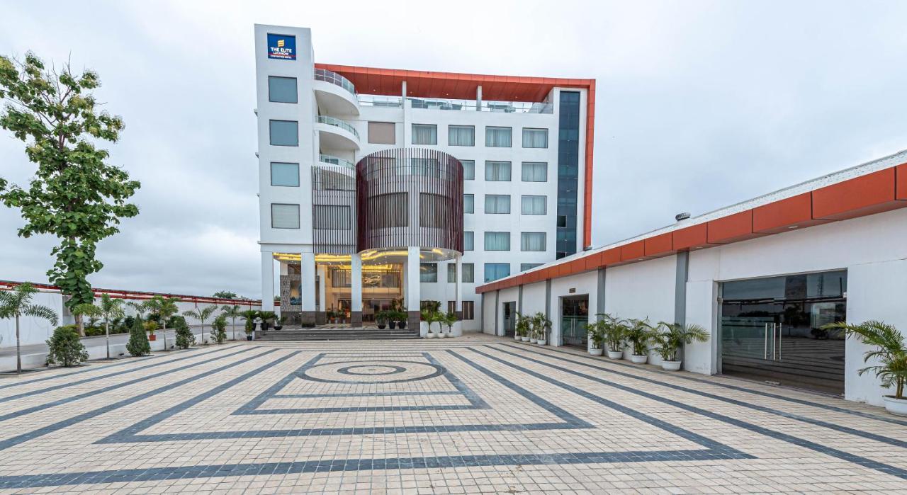 The Elite Lucknow Convention Hotel Exterior photo