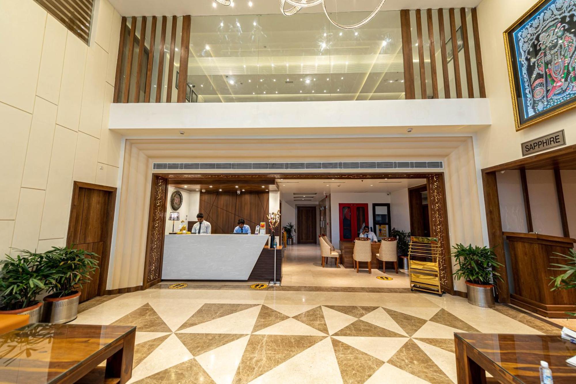 The Elite Lucknow Convention Hotel Exterior photo